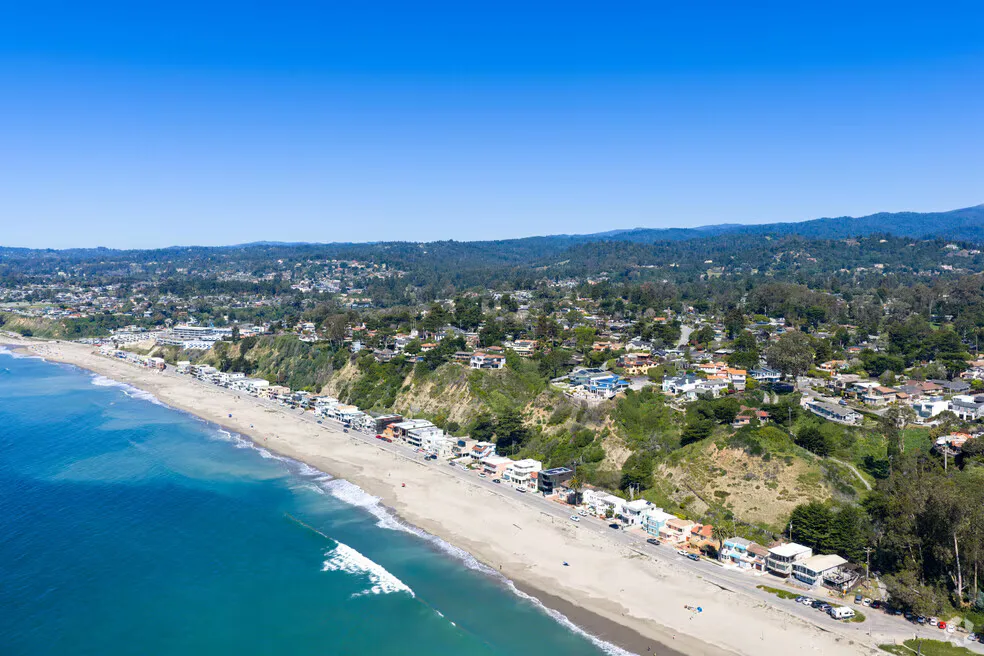 Aptos neighborhood in Santa Cruz County California