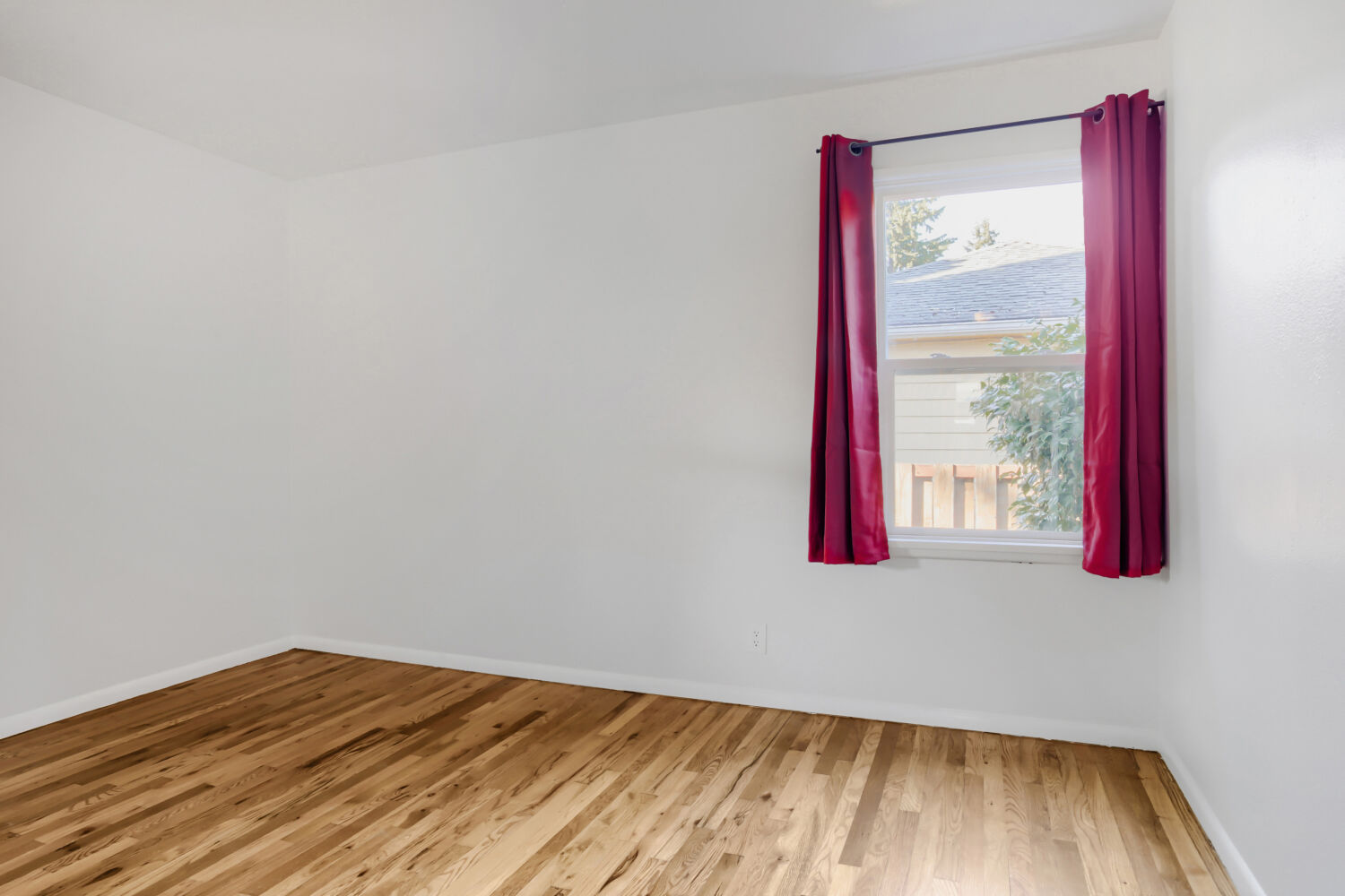 Photo 18 of 25 at 1147 SE 174th Ave, Portland, OR