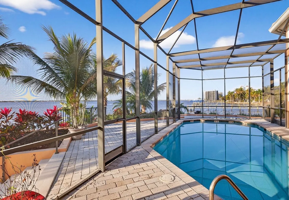 Screened-in pool and covered lanai at 2600 McGregor Boulevard