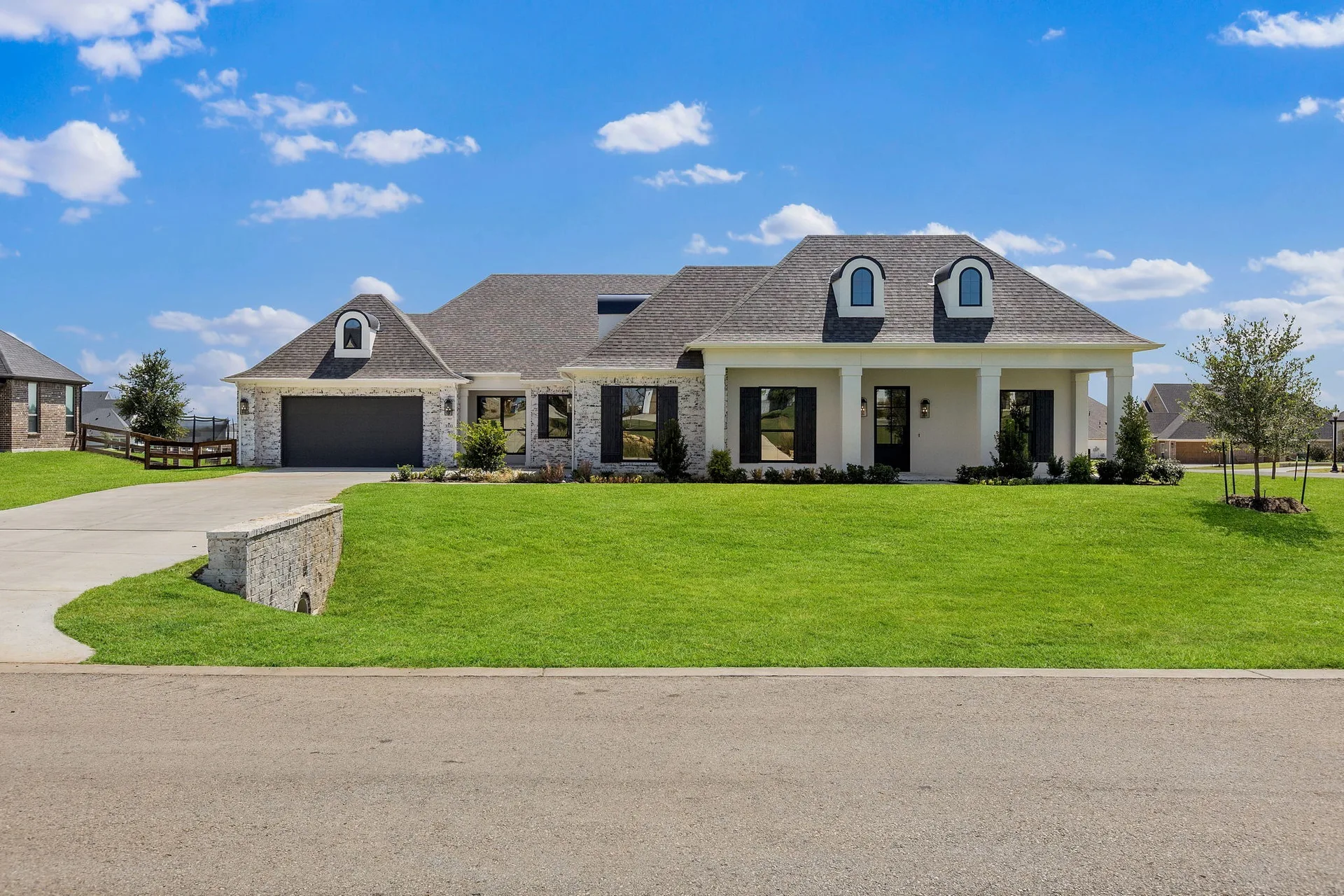 Model-home photography representing the new-construction residence at 3333 Bridgegate, Northlake