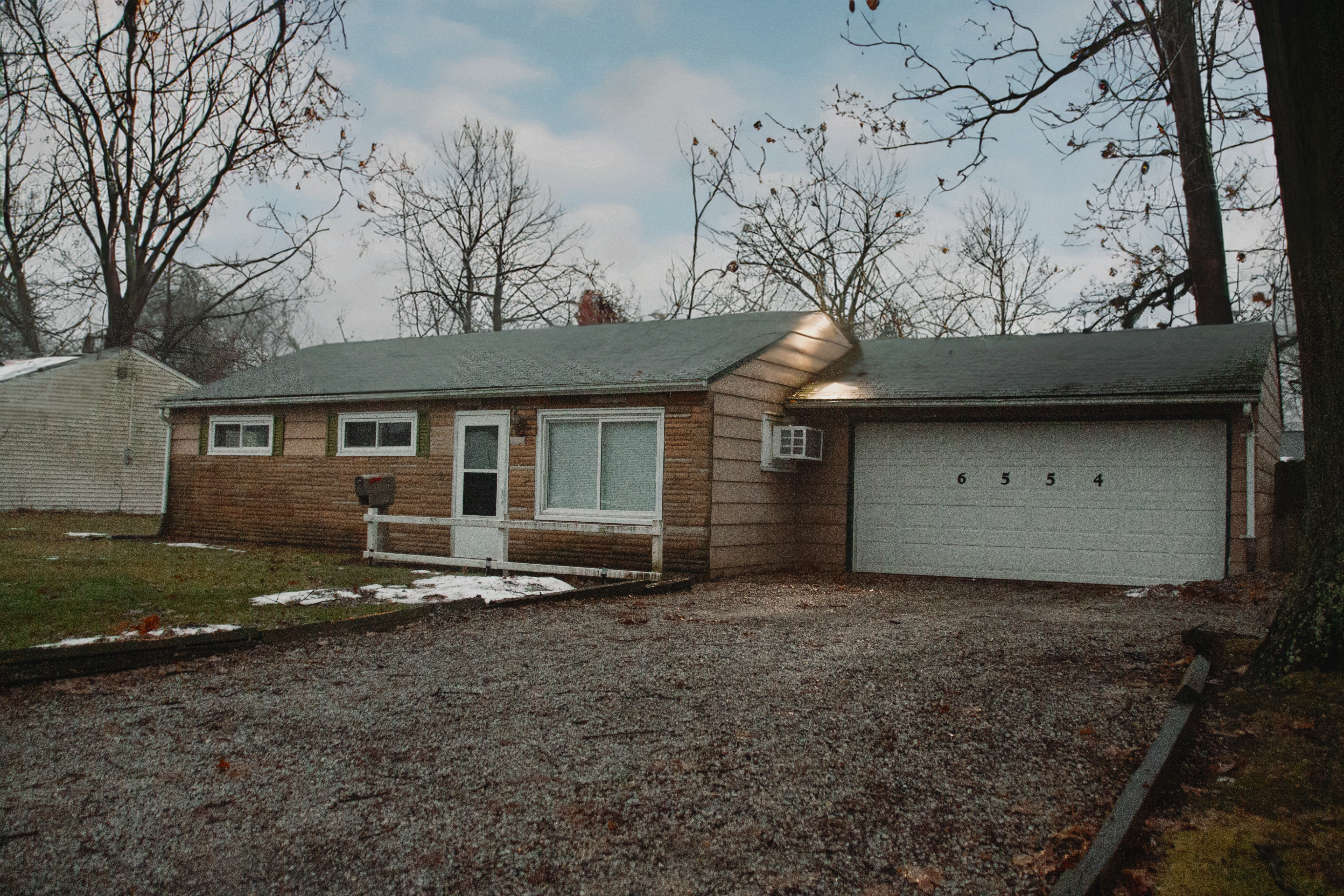 6554 Seneca Trail, Mentor, Ohio — the fixer-upper that sold for $48,100 over list price
