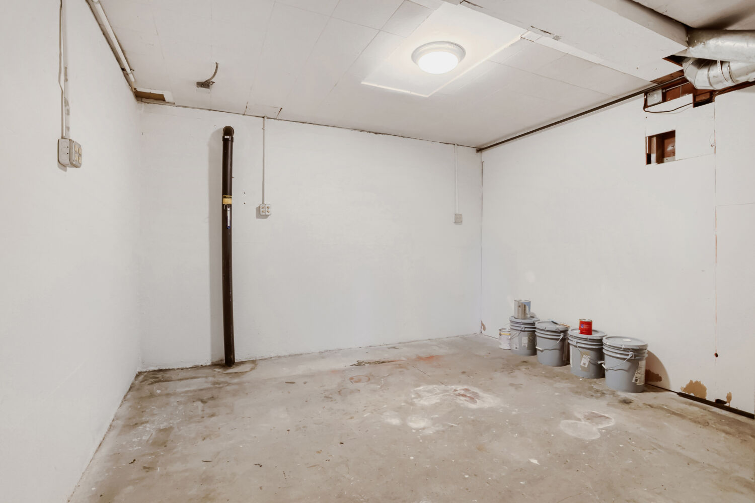 Photo 24 of 25 at 1147 SE 174th Ave, Portland, OR