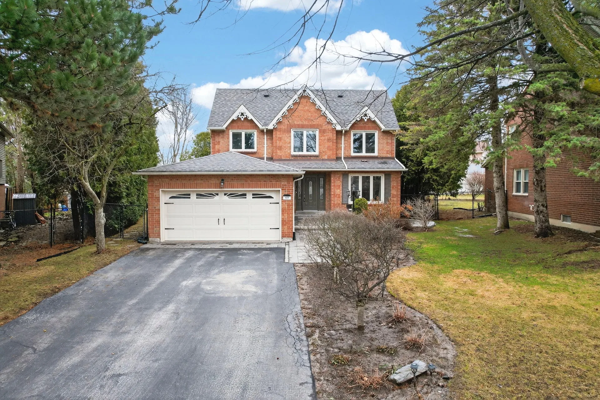 Sold property at 89 Marsden Crt in Newmarket