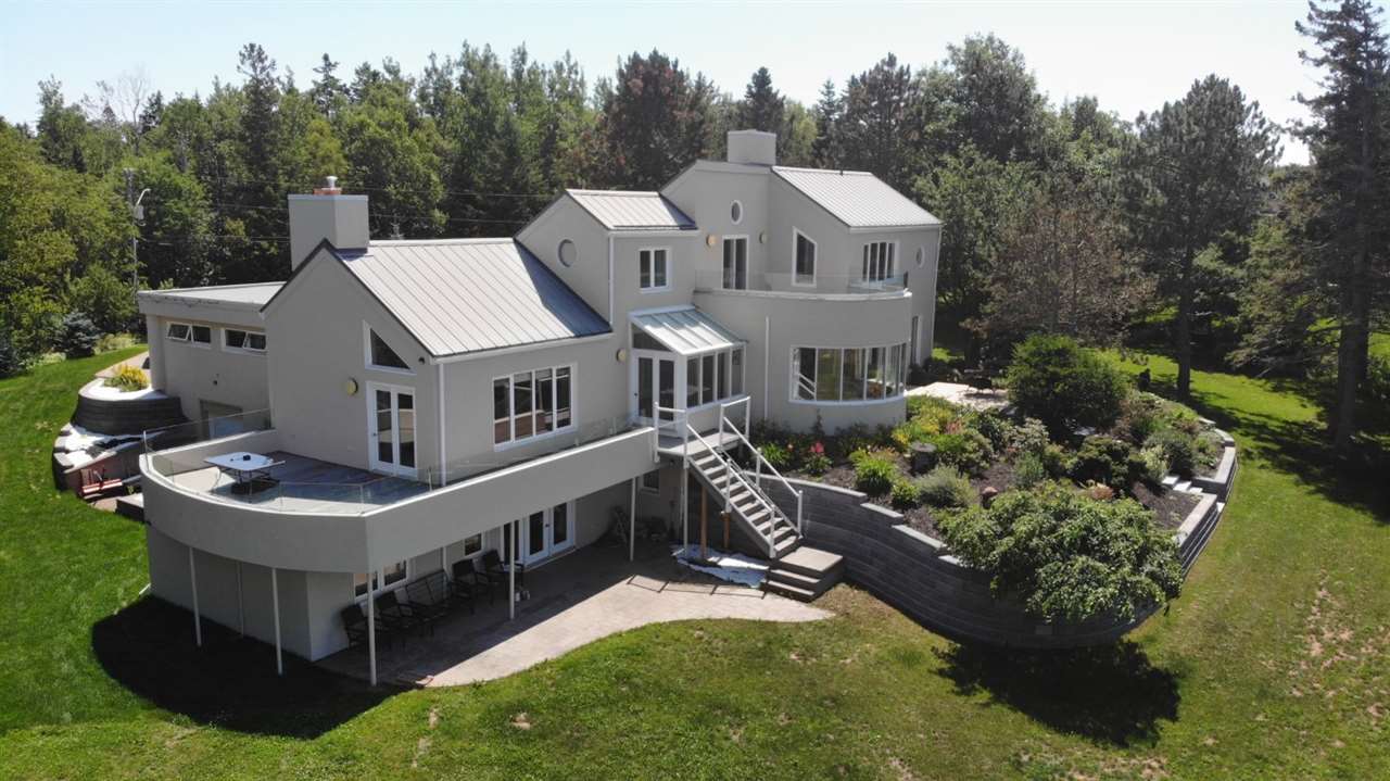 28 Battery Point Dr, Stratford, PE - property listing