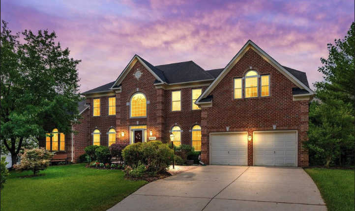 Suburban neighborhood in Bowie Maryland with well-maintained homes and tree-lined streets