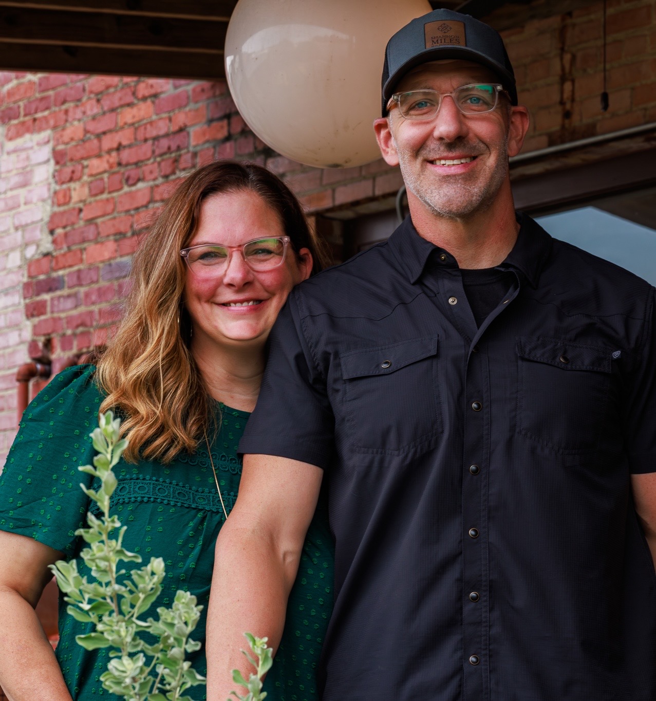 Shannon and Scott Miles, outdoor portrait in Northeast Texas