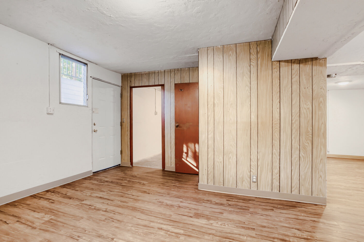Photo 13 of 25 at 1147 SE 174th Ave, Portland, OR