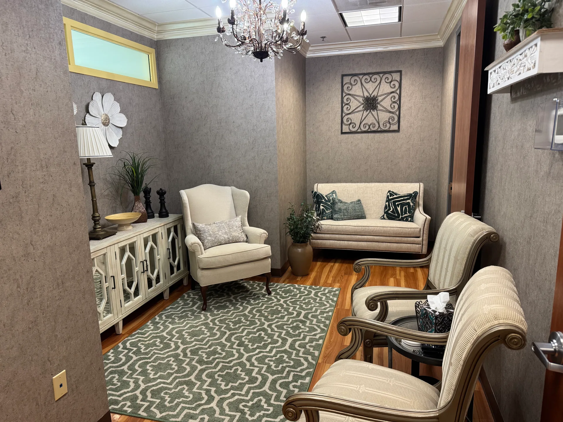 The comfortable, professionally decorated seating area at the Zest 4 Wellness clinic in Columbia, Maryland
