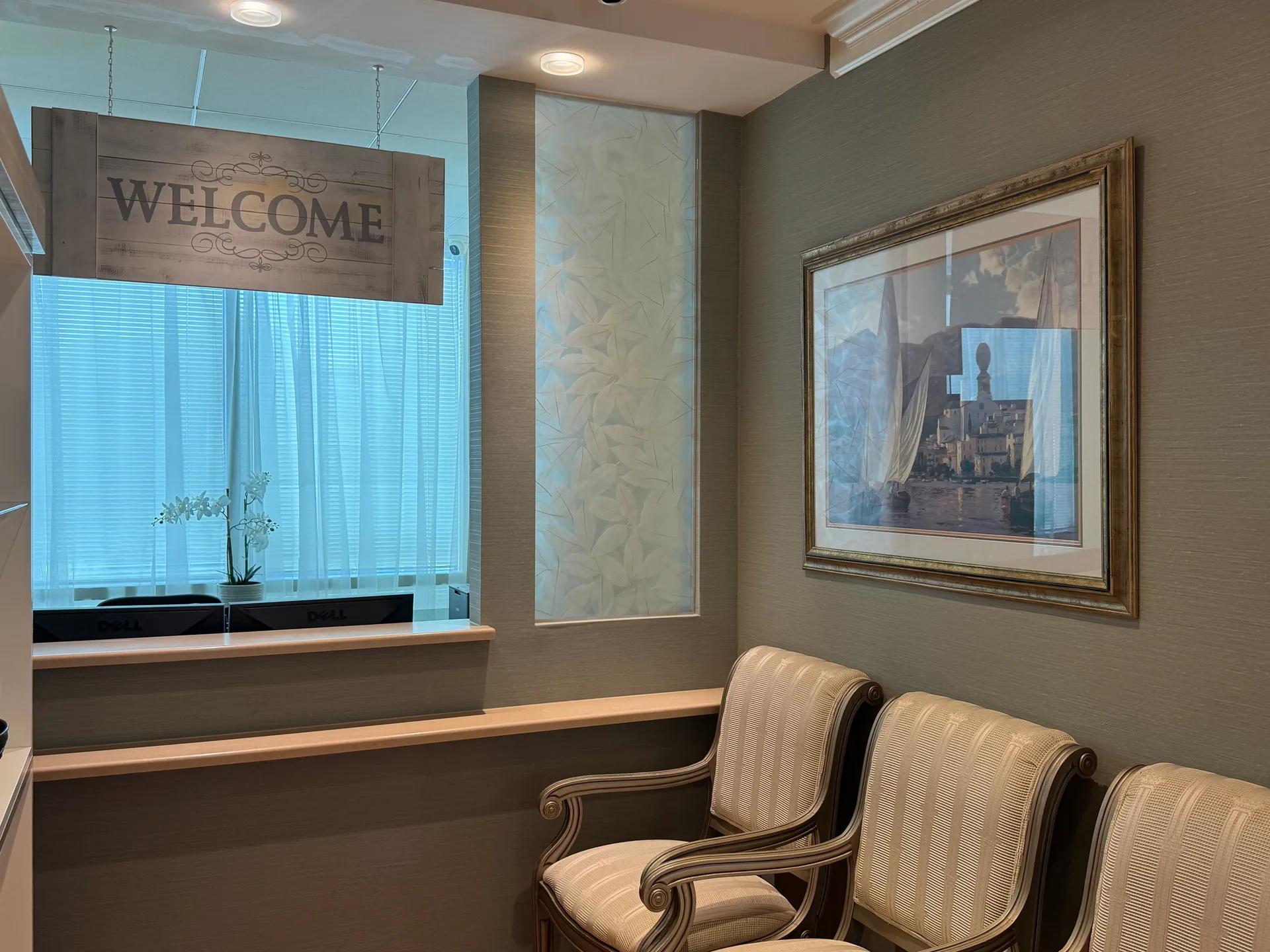 The welcoming office waiting area at the Zest 4 Wellness clinic in Columbia, Maryland